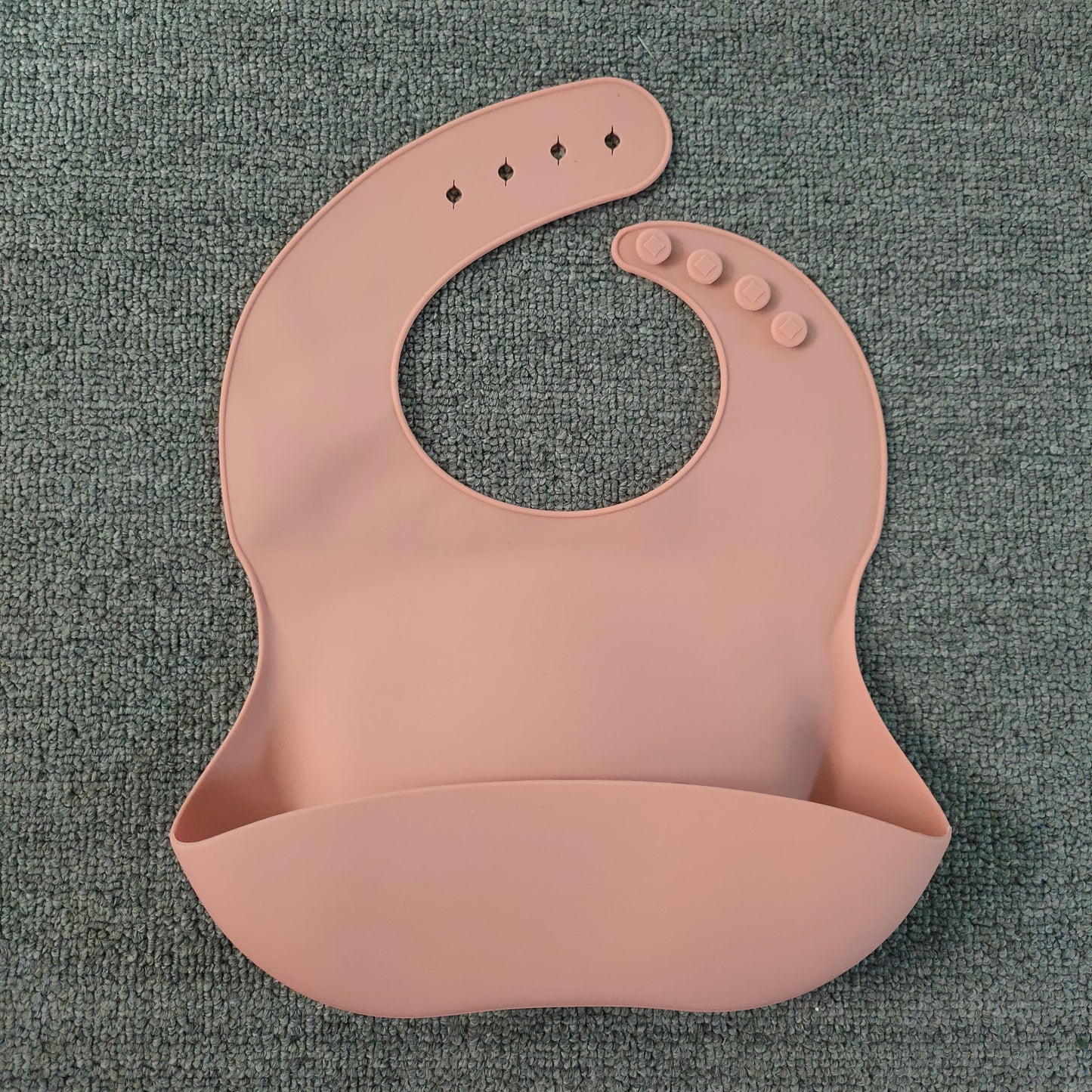 Soft Waterproof Silicone Baby Bib with Food Catcher, Baby Silicone Bib - Mommii & Me Soft Waterproof Silicone Baby Bib with Food Catcher, Baby Silicone Bib